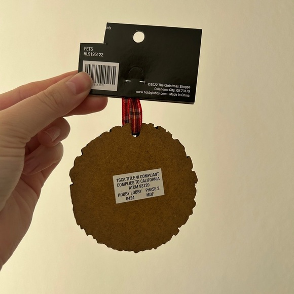 “Dog Mom” Christmas Ornament (NWT – The Christmas Shoppe) - Picture 3 of 3